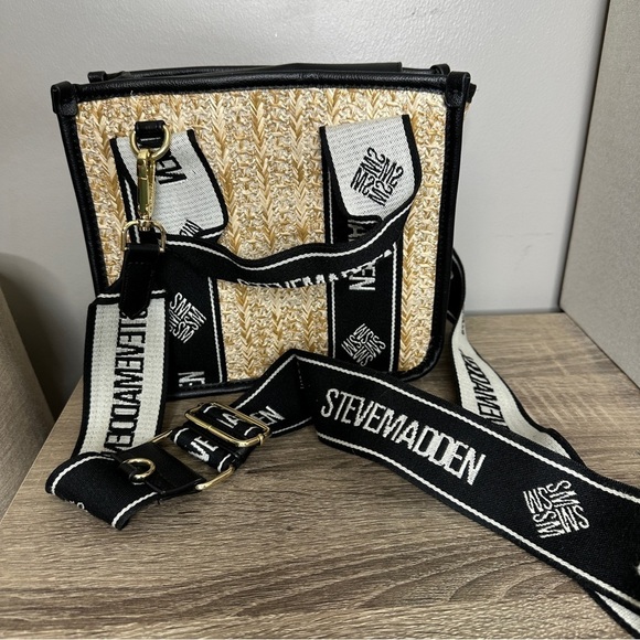 STEVE MADDEN Womens Black Bwebber Straw Satchel Crossbody purse - Picture 1 of 7